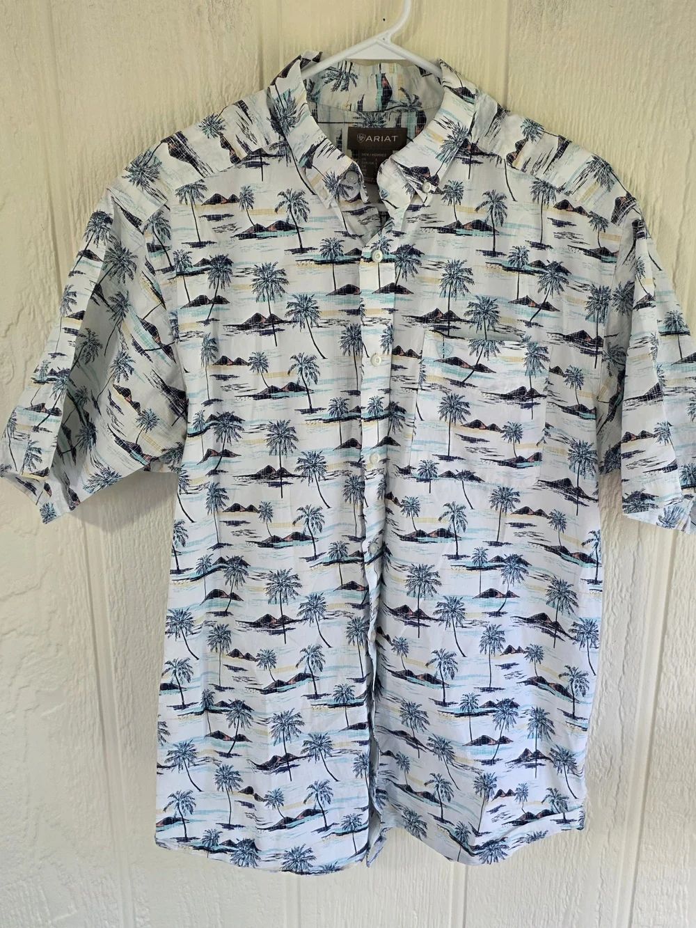 Men's Ariat White Short-Sleeve Palm Tree Button-Down Shirt, Size Large
